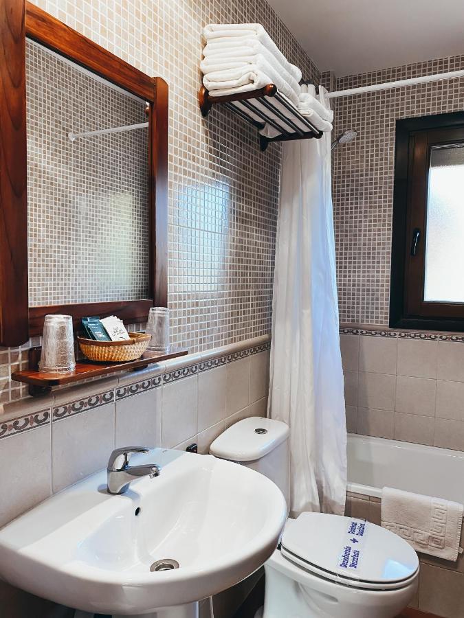 Hotel Valdevecar อัลบาร์ราซิน ภายนอก รูปภาพ