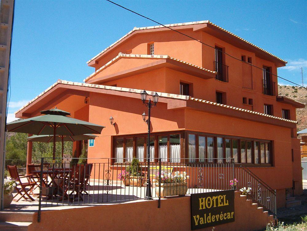 Hotel Valdevecar อัลบาร์ราซิน ภายนอก รูปภาพ